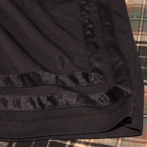 Mens Under Armour Basketball Shorts - Picture 2 of 5